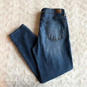 Judy Blue Jeans Womens 31 Dark Wash Relaxed Fit Distressed Stretch Mid Rise Fade